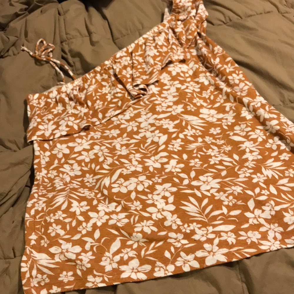 Asymmetrical ruffle top (L)